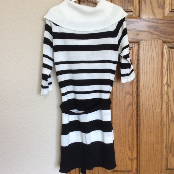 I.N. Girl 3/4 Sleeve Long in Length Stripe Sweater - Picture 3 of 5